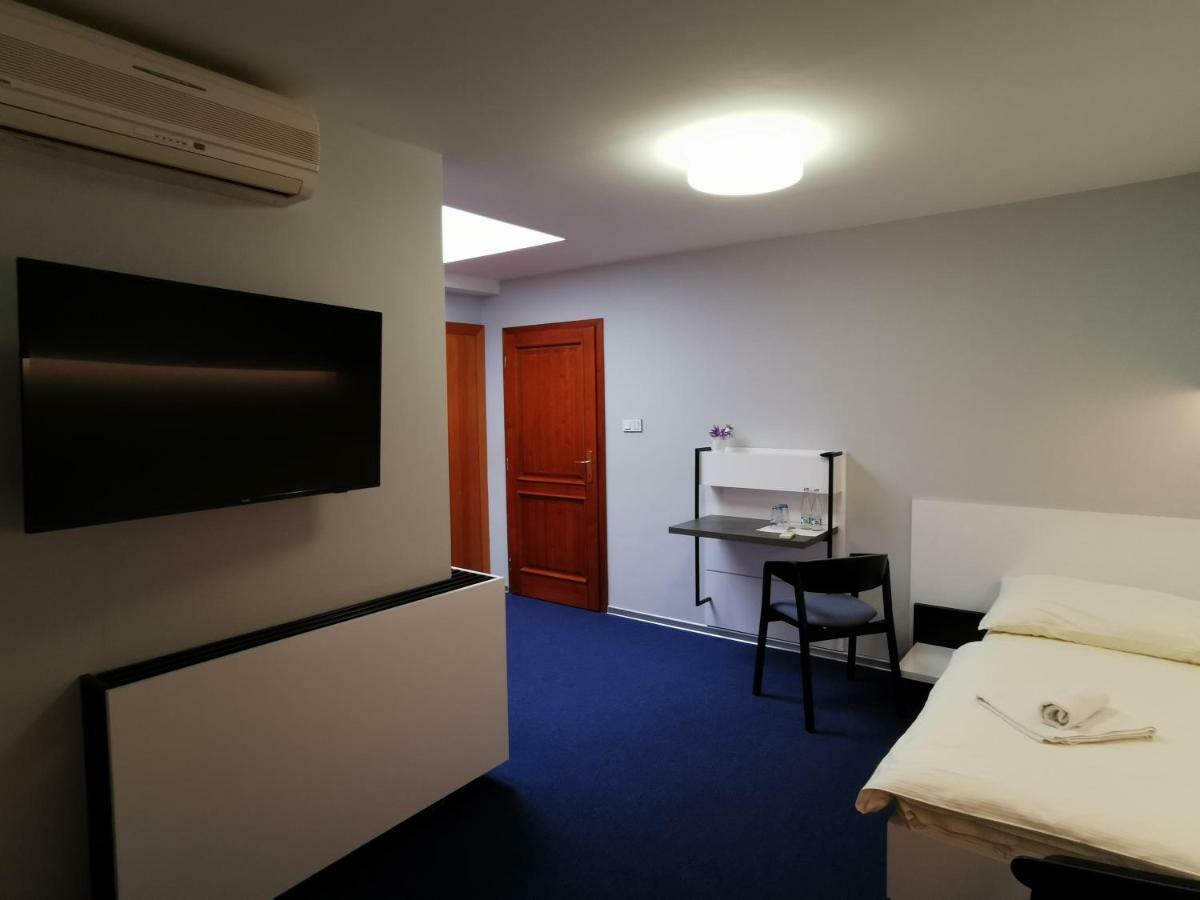 Hotel U Racka Ostrožská Nová Ves Zewnętrze zdjęcie