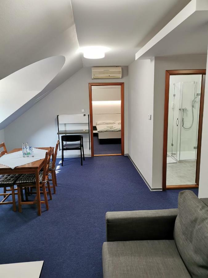 Hotel U Racka Ostrožská Nová Ves Zewnętrze zdjęcie