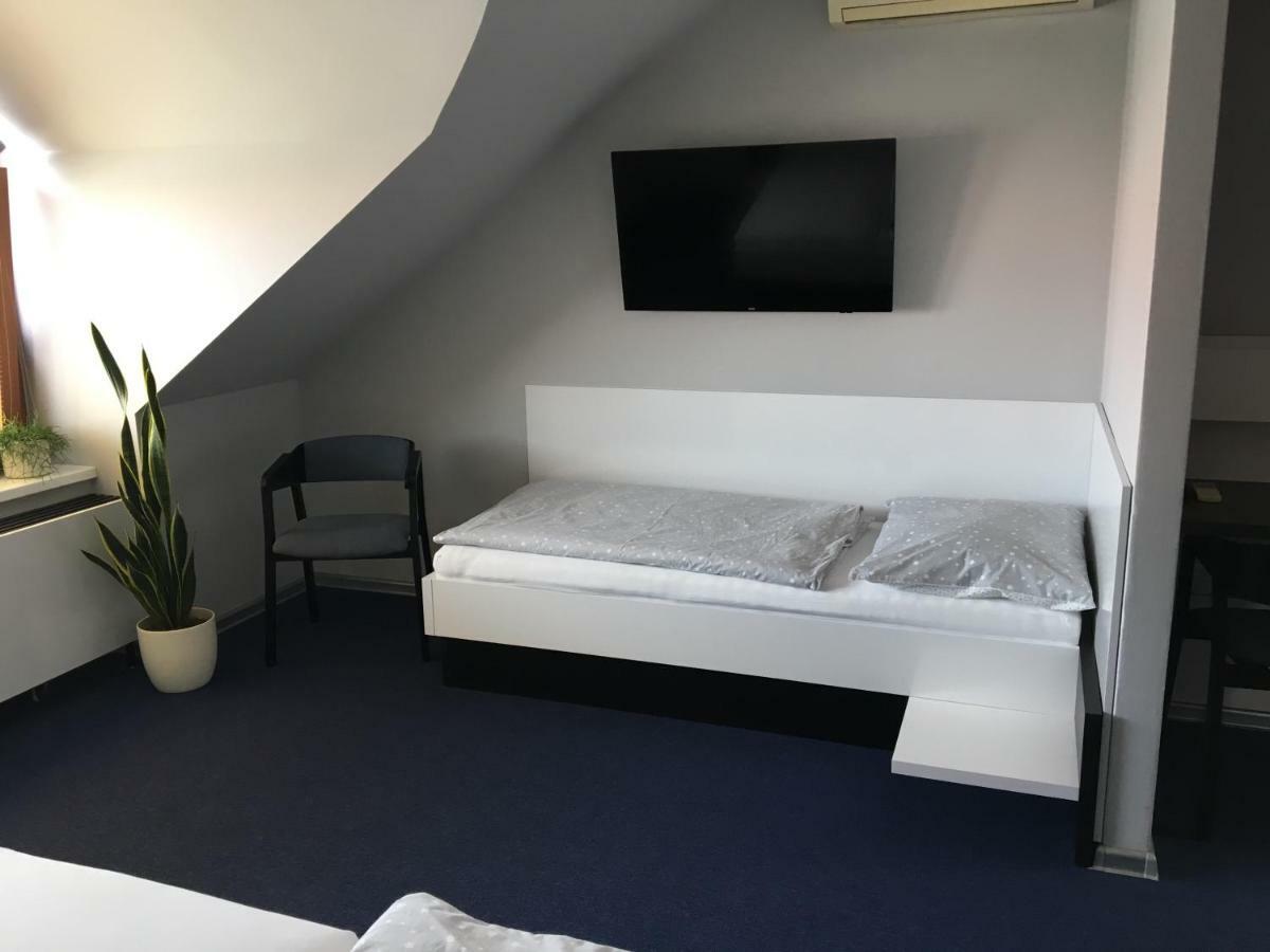 Hotel U Racka Ostrožská Nová Ves Zewnętrze zdjęcie